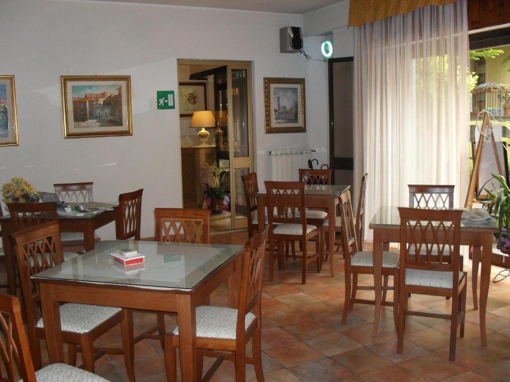 Albergo Ristorante Olimpia Abbadia San Salvator Exterior foto